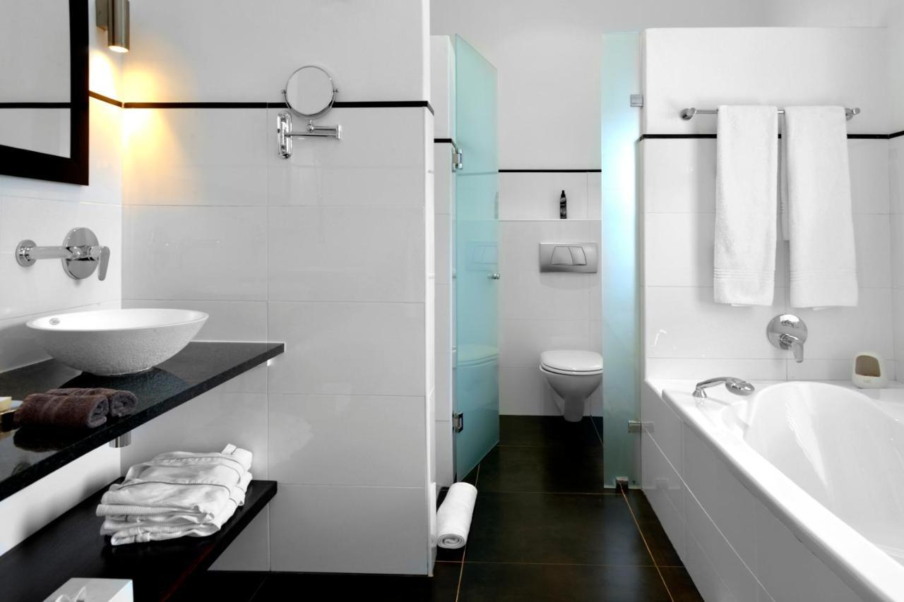 Plumwood Boutique Hotel By The Living Journey Collection Franschhoek Esterno foto