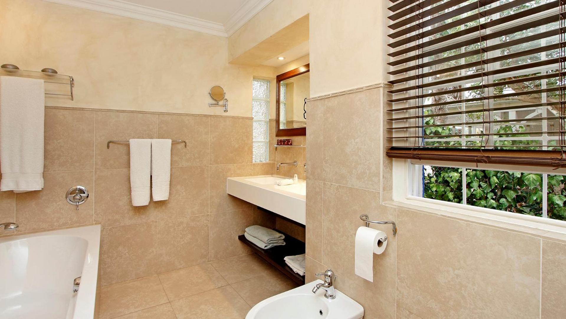 Plumwood Boutique Hotel By The Living Journey Collection Franschhoek Esterno foto