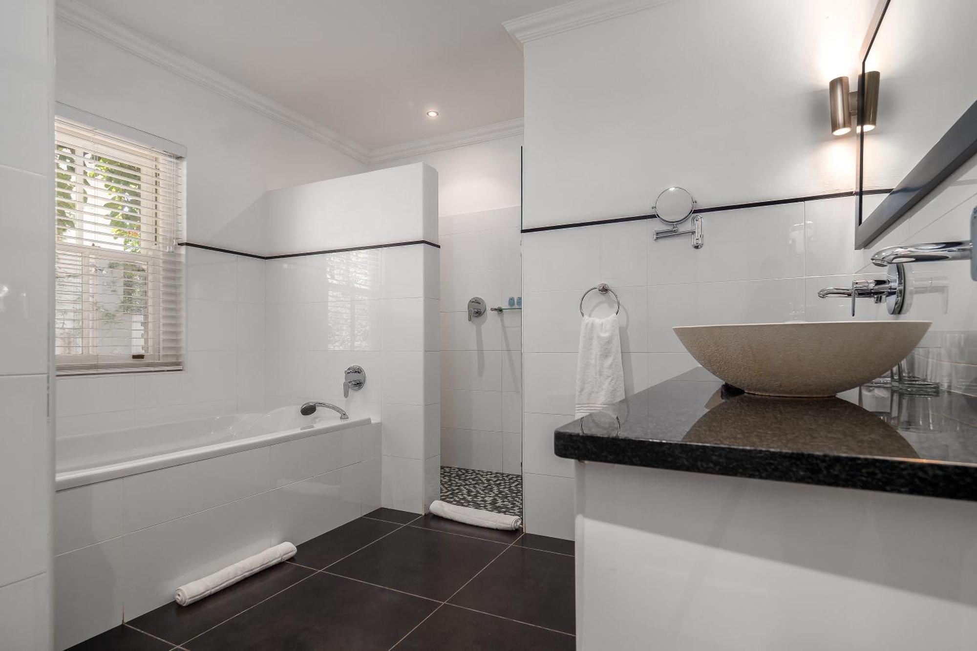 Plumwood Boutique Hotel By The Living Journey Collection Franschhoek Esterno foto